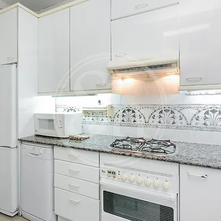 Spacious Eixample Near Metro And Attractions