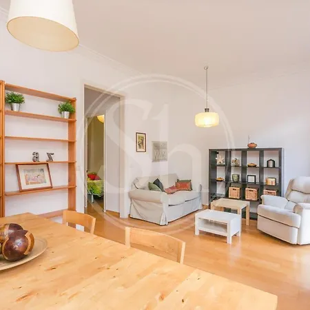 Spacious Eixample Near Metro And Attractions *